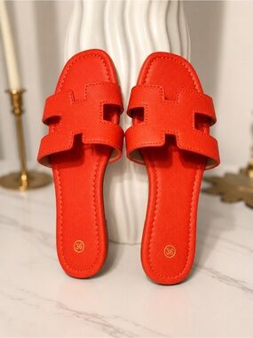 Women’s Red Slide Sandals - Brand Unspecified